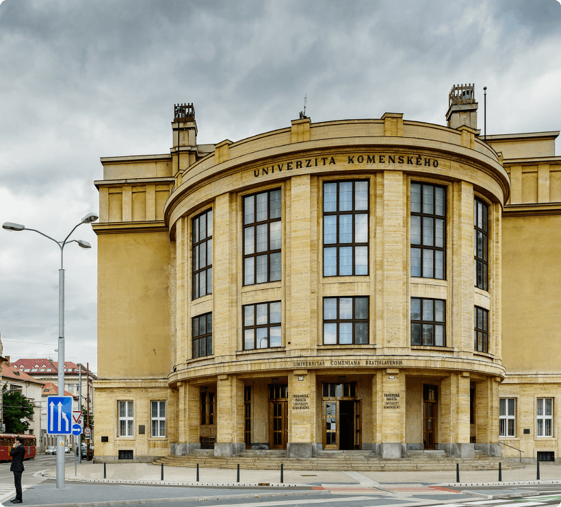 Університет Коменського,Навчання в Словаччині